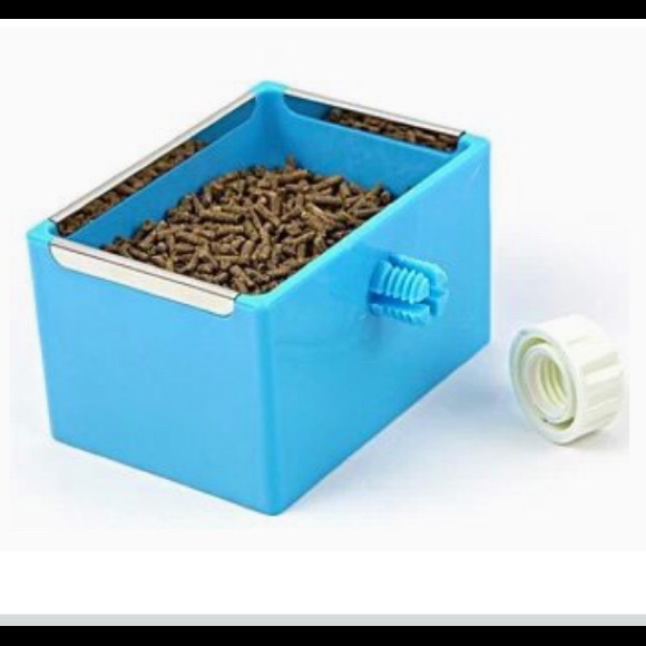 Purple Feeding Dish for Small Animals - Picture 3 of 8